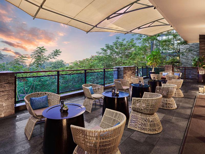 Pullman Ciawi Vimala Hills Resort Spa & Convention - Restoran