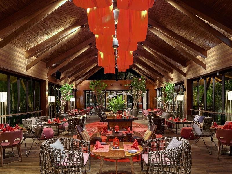 Pullman Ciawi Vimala Hills Resort Spa & Convention - Restoran