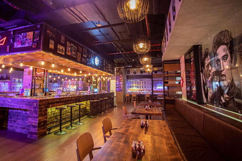 DoubleTree by Hilton Doha - Al Sadd - Bar