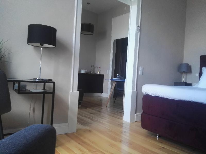 Temple Suites Guesthouse - Oda