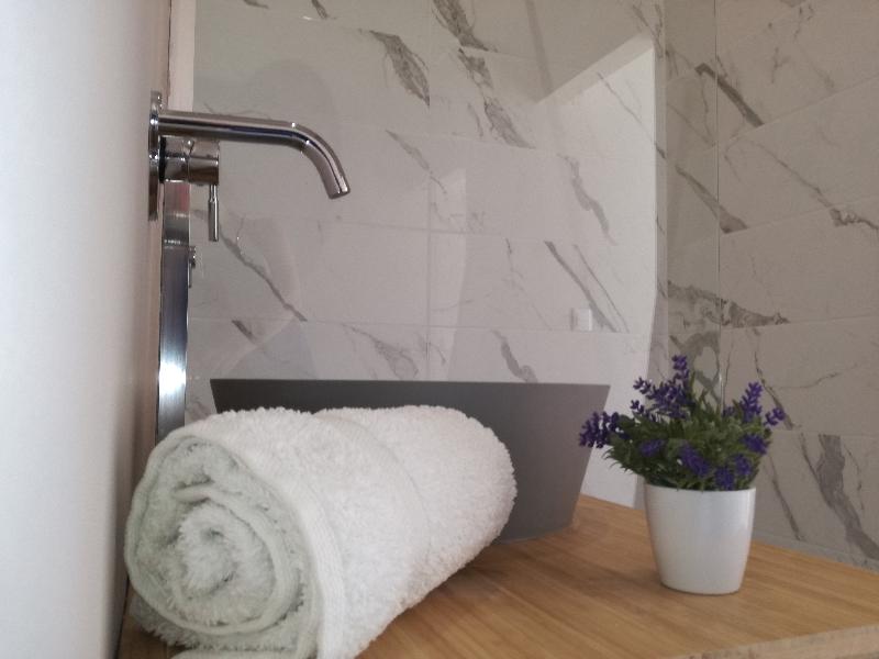 Temple Suites Guesthouse - Oda