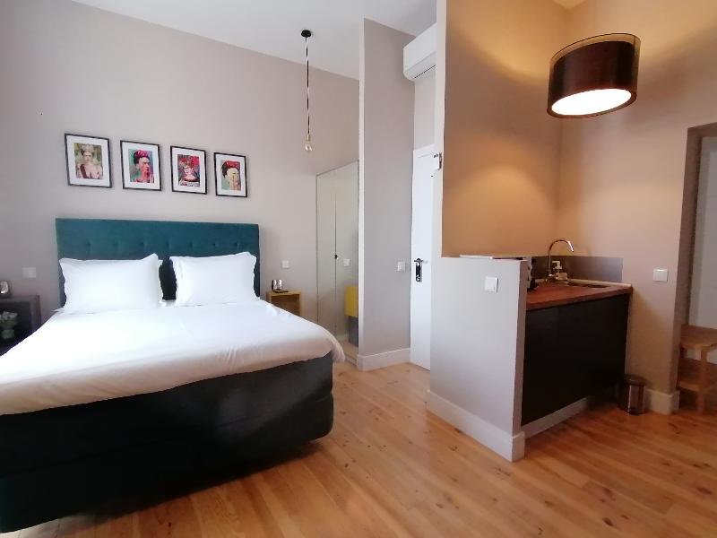 Temple Suites Guesthouse - Oda