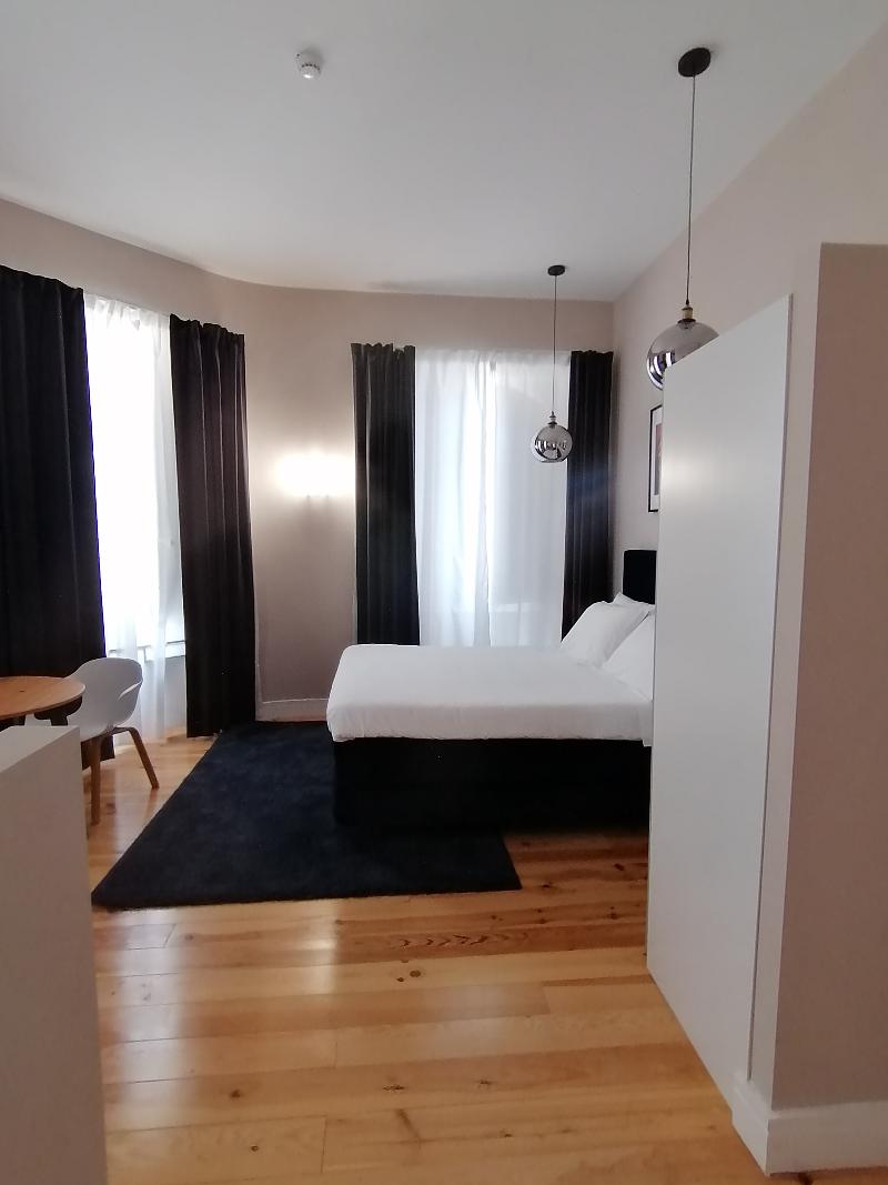 Temple Suites Guesthouse - Oda