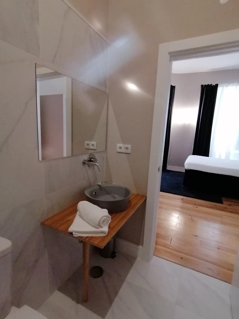 Temple Suites Guesthouse - Oda