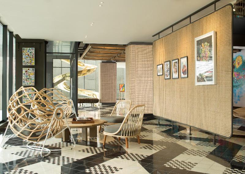 Artotel Yogyakarta - Lobi