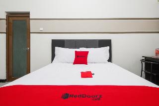 RedDoorz Syariah near Marvel City Mall 2 fotoÄŸrafÄ±