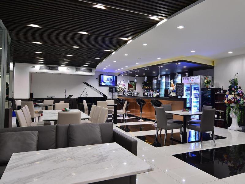 The 93 Hotel - Bar