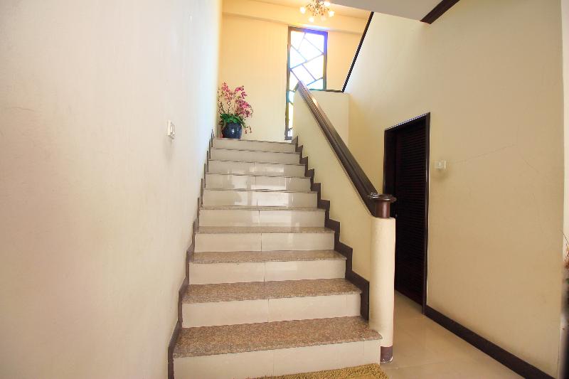 OYO 471 Sunshine Apartment - Lobi