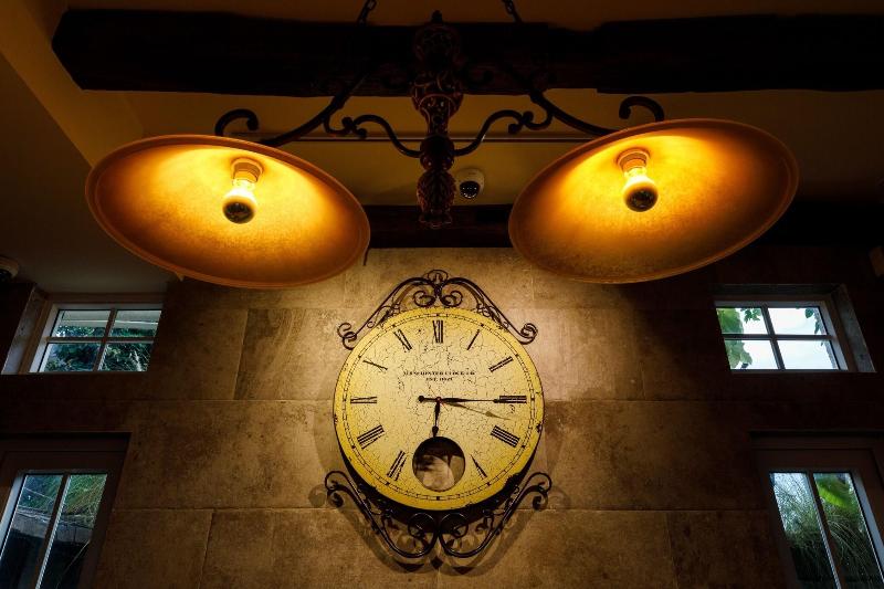 Le Charcoa Hotel - Lobi