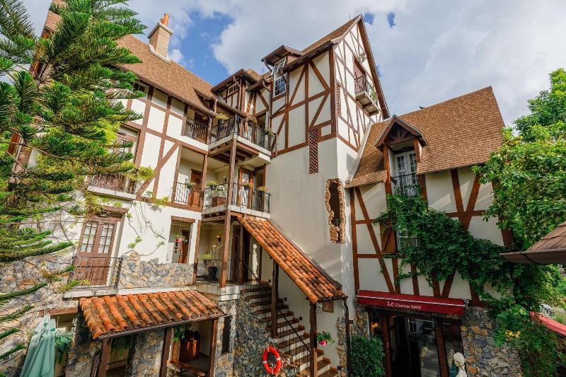 Le Charcoa Hotel - Genel