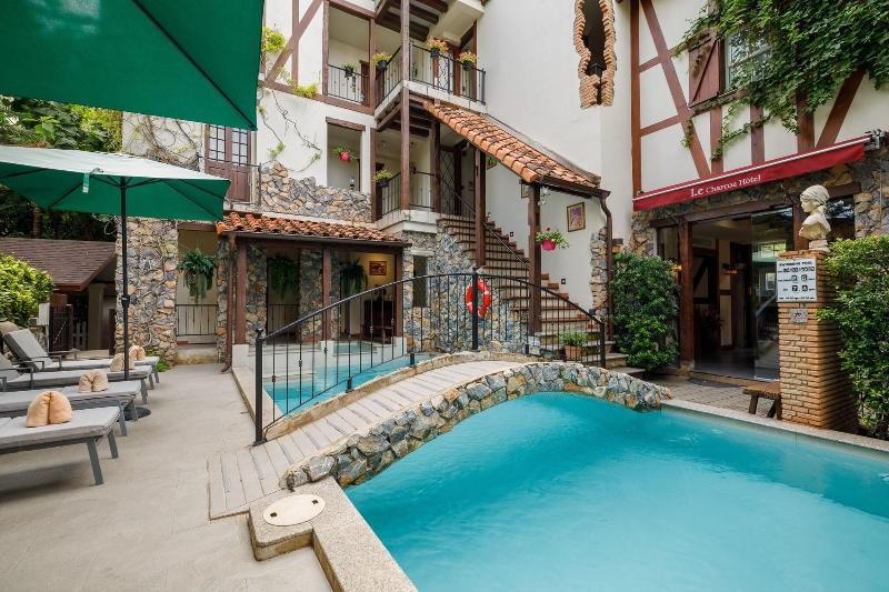 Le Charcoa Hotel - Havuz
