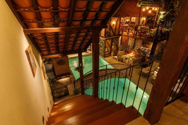 Le Charcoa Hotel - Teras