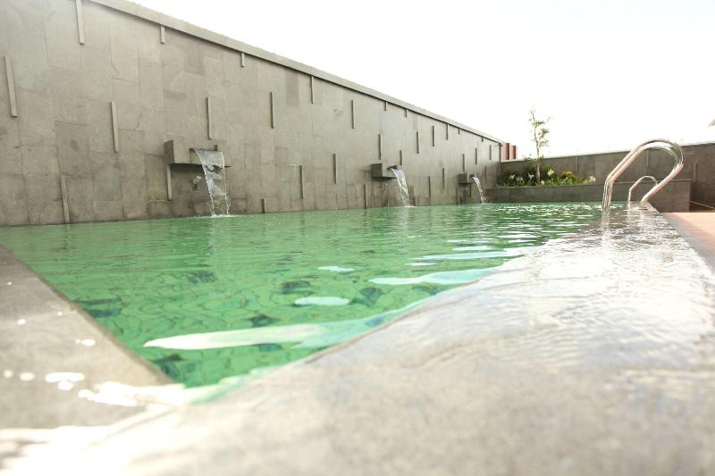 Midtown Hotel Samarinda - Havuz