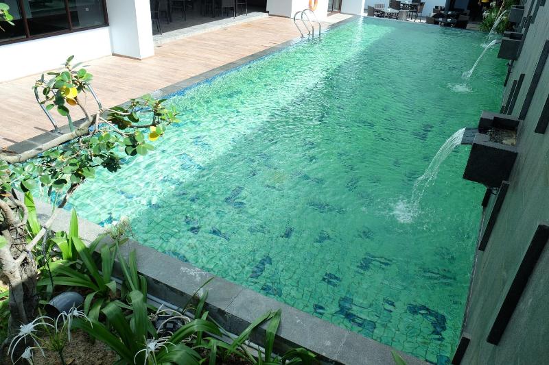 Midtown Hotel Samarinda - Havuz