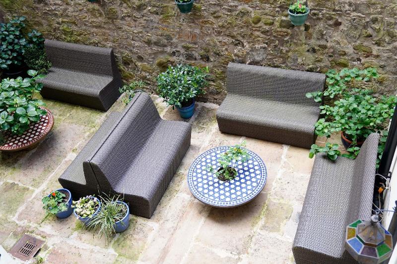 Edinburgh Castle Apartments And Suites - Teras