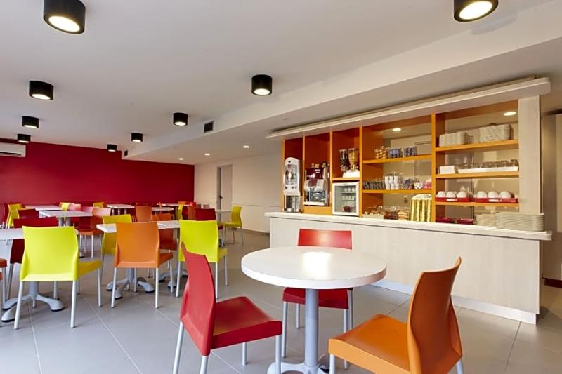 Premiere Classe Paris Ouest Pont De Suresnes - Genel