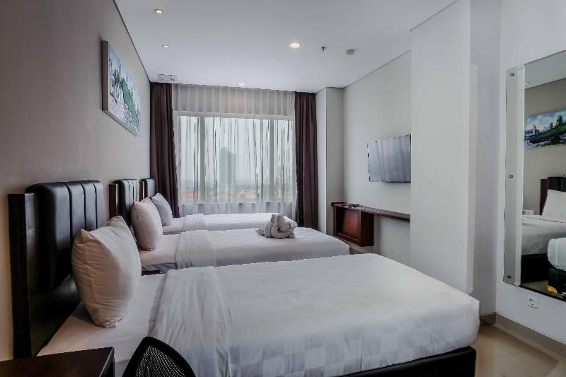 Primebiz Hotel Surabaya - Oda