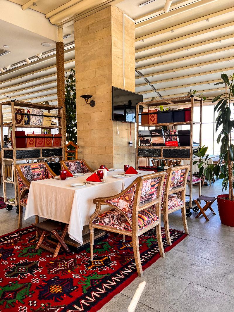 Shirvanshah Hotel - Restoran