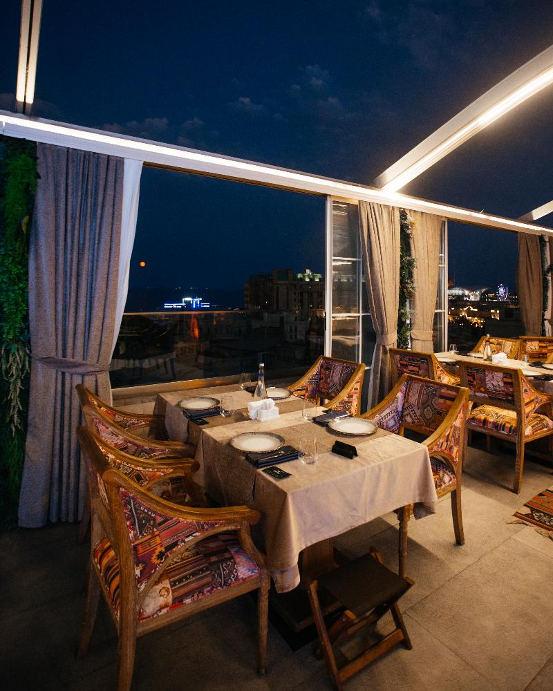 Shirvanshah Hotel - Teras