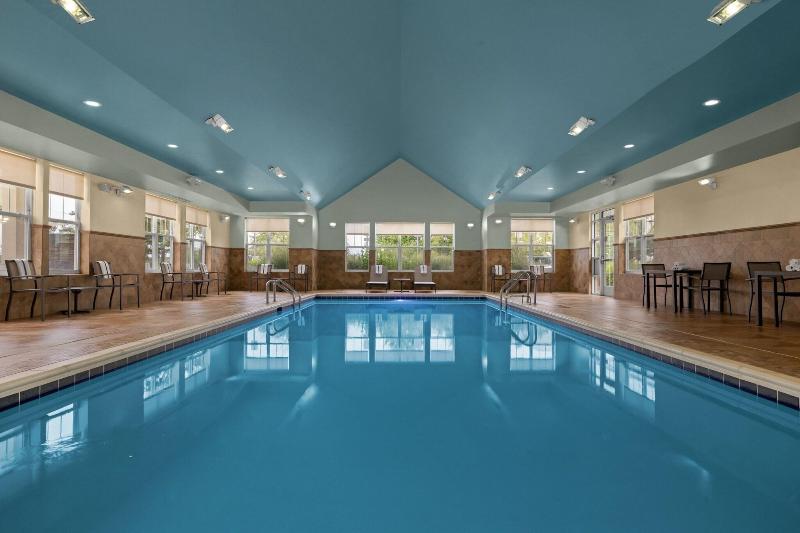 Residence Inn Long Island Islip Courthouse Complex - Havuz