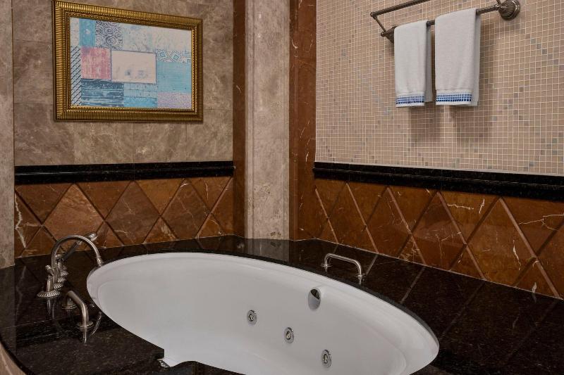 Habtoor Grand Resort, Autograph Collection - Oda