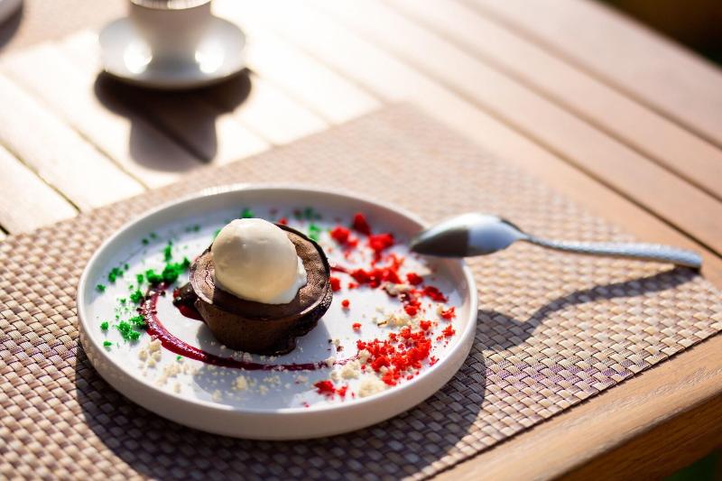 Habtoor Grand Resort, Autograph Collection - Restoran