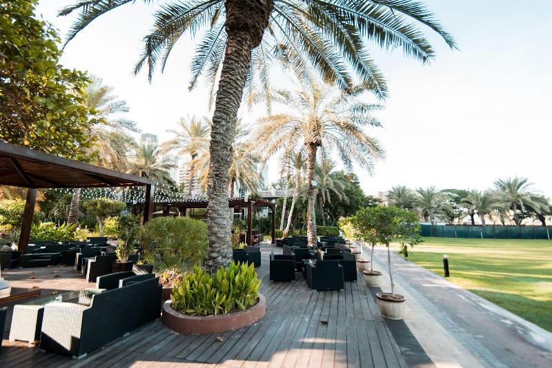 Habtoor Grand Resort, Autograph Collection - Teras