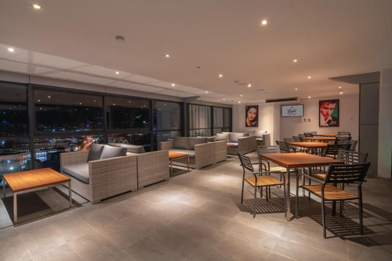 FOX Hotel Jayapura - Bar