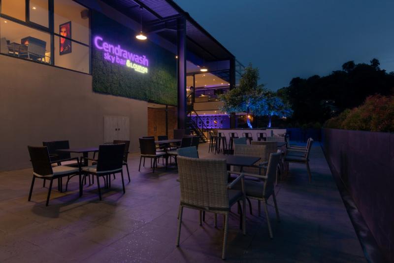 FOX Hotel Jayapura - Bar