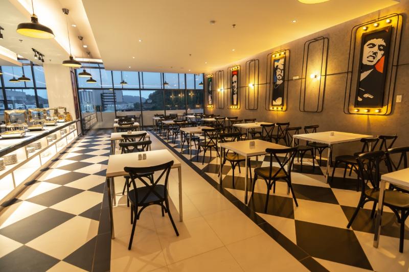 FOX Hotel Jayapura - Restoran