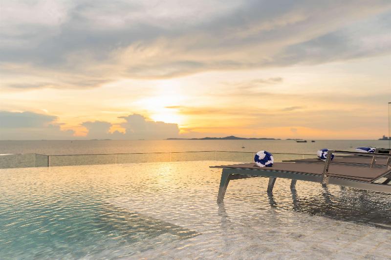 Bayphere Hotel Pattaya JC - Havuz