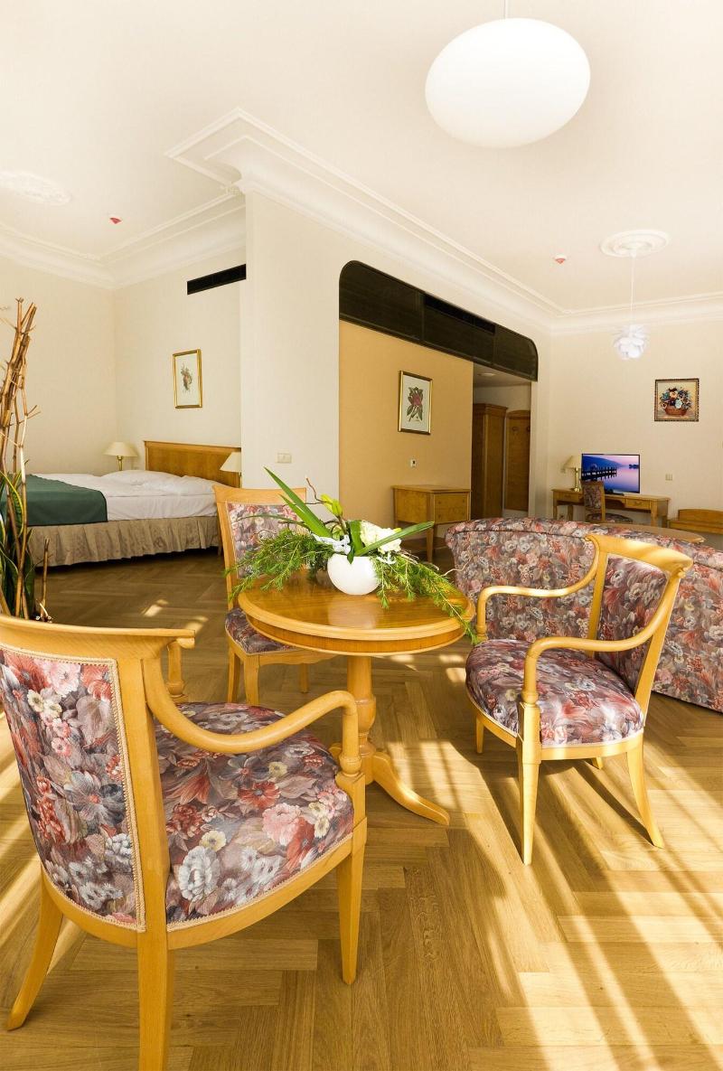 Grandhotel Ambassador Narodni Dum - Oda