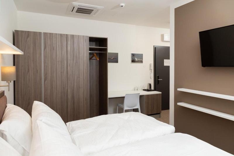 Sky Hotel Prague - Oda