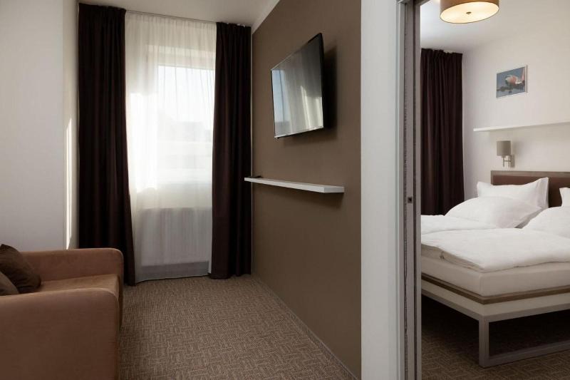 Sky Hotel Prague - Oda