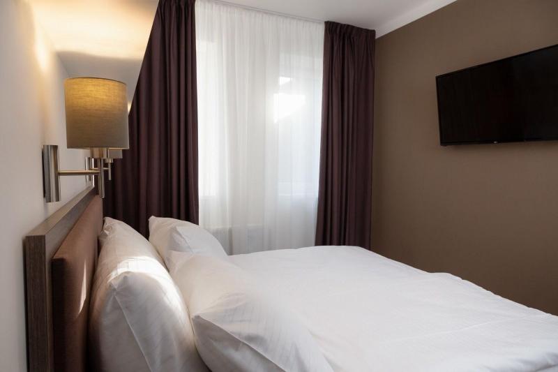 Sky Hotel Prague - Oda