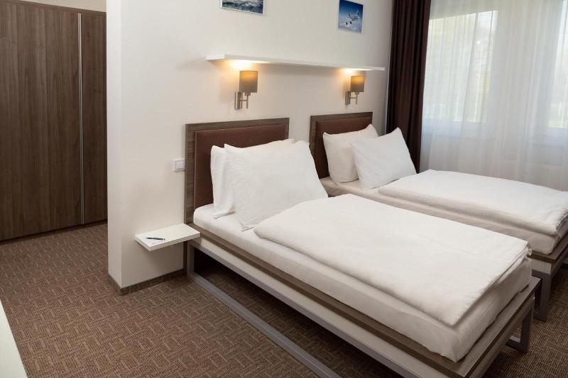 Sky Hotel Prague - Oda