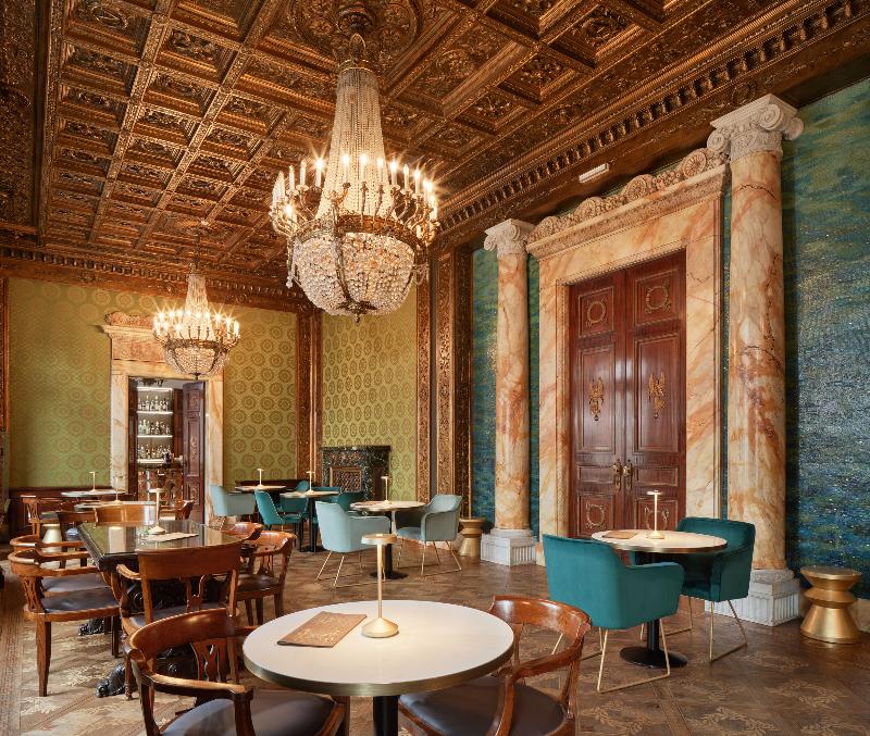 DoubleTree by Hilton Trieste - Bar