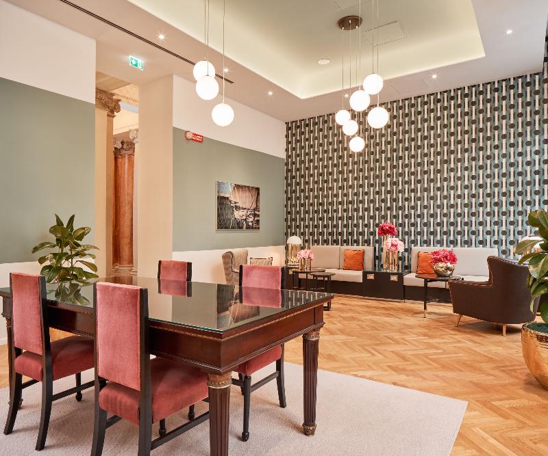 DoubleTree by Hilton Trieste - Lobi
