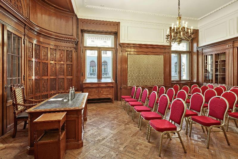 DoubleTree by Hilton Trieste - Toplantı