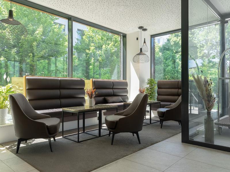 Wyndham Garden Munich Messe Hotel - Lobi