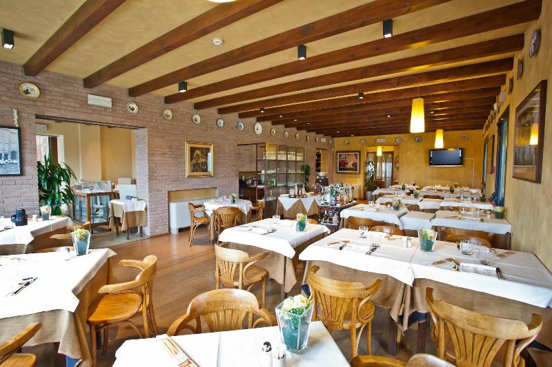 Real Fini Baia Del Re - Restoran