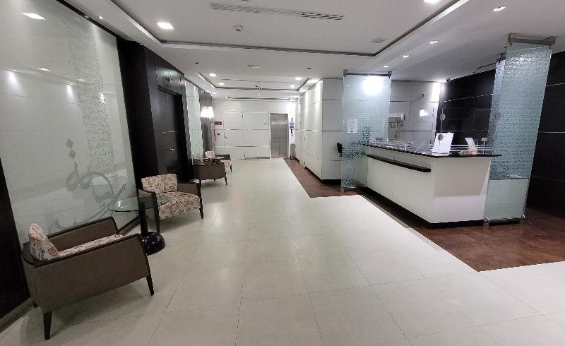 HOTEL TIBA - Lobi
