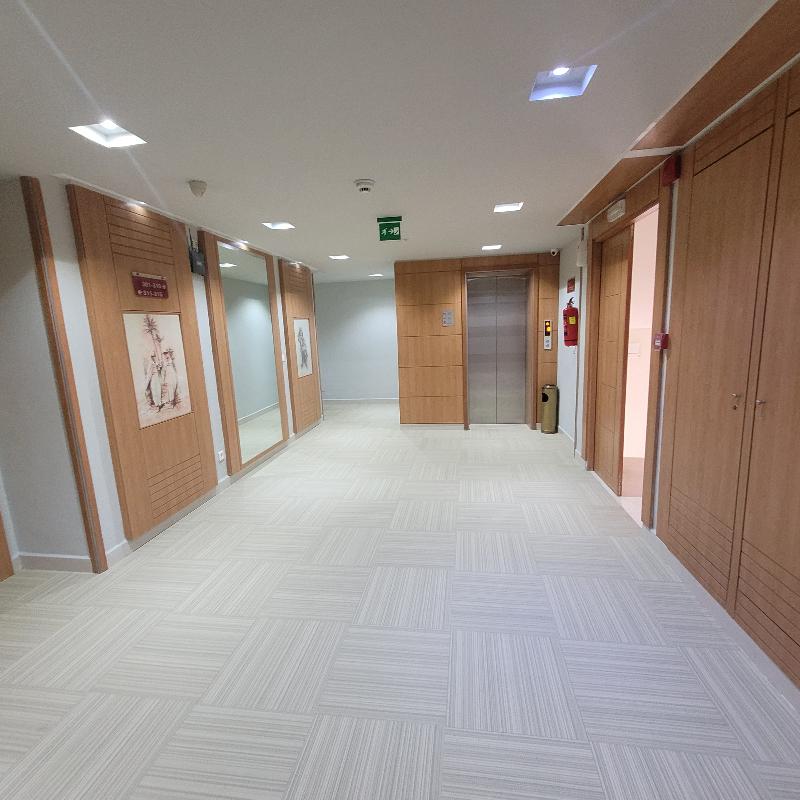 HOTEL TIBA - Lobi