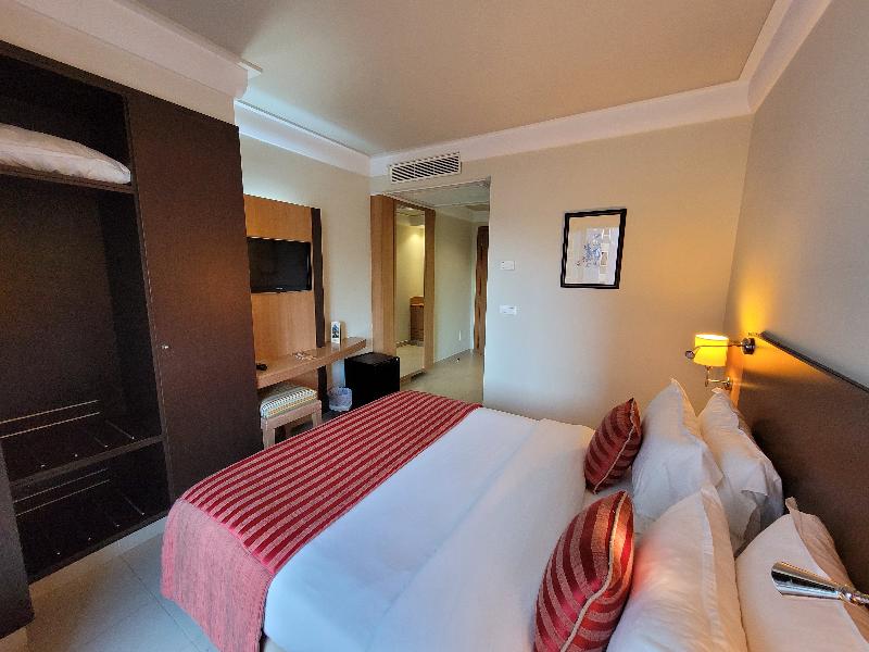 HOTEL TIBA - Oda