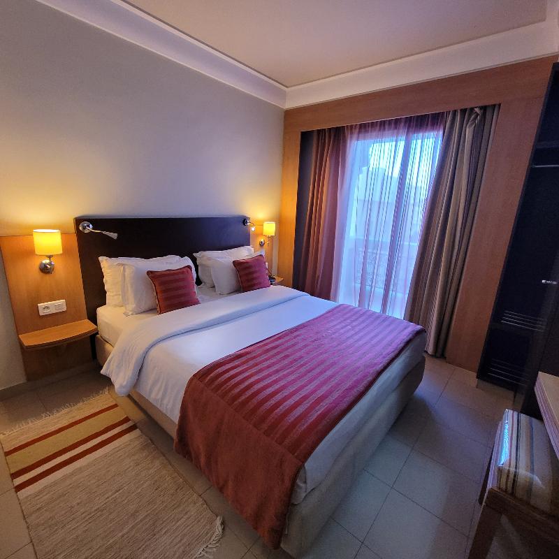 HOTEL TIBA - Oda