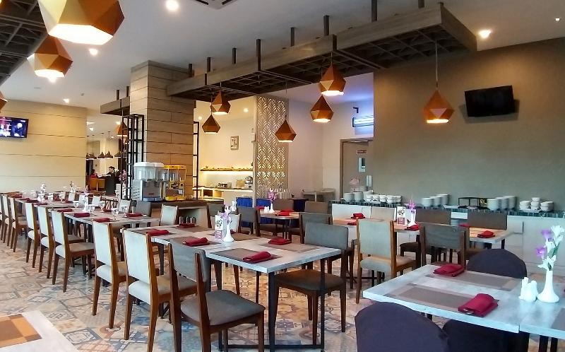 Swiss-Belinn Gajah Mada Medan - Bar