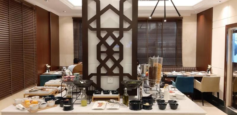 Three Points Al Salama Hotel - Restoran