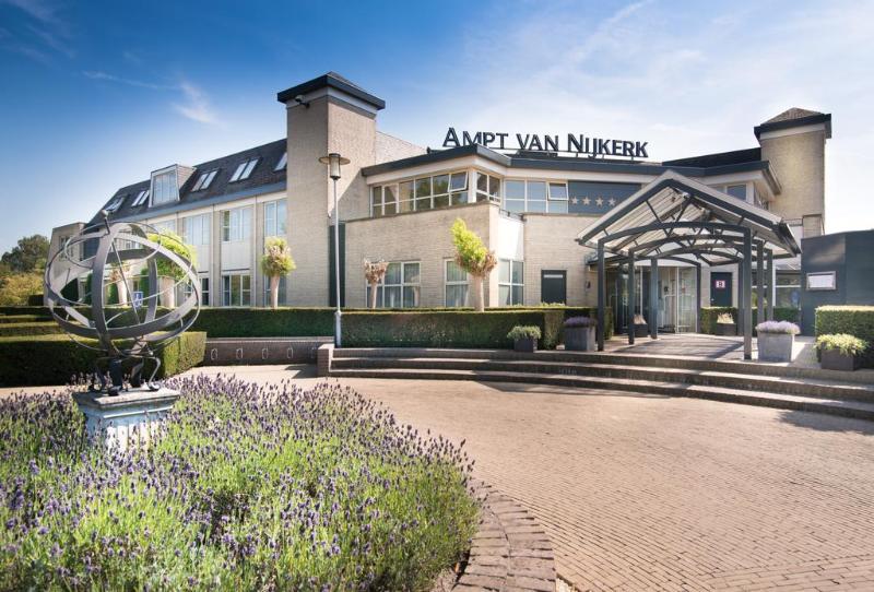 Golden Tulip Ampt Van Nijkerk - Lobi