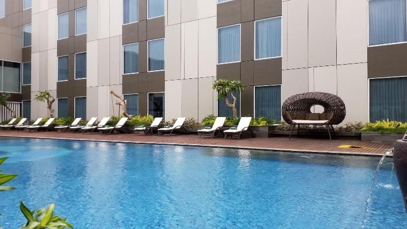 Radisson Lampung Kedaton - Havuz