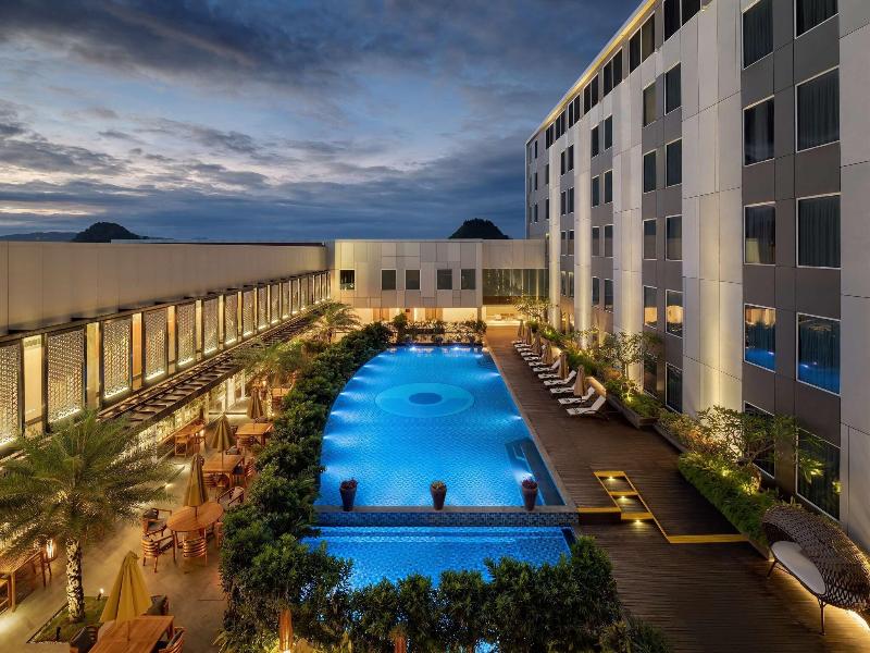 Radisson Lampung Kedaton - Havuz